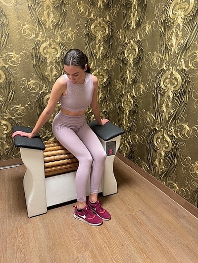 Training, Ernährung und Rollenmassage gemeinsam gegen Cellulite Anticellulitetraining im Fitnessstudio Arabellapark