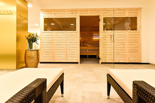 Sauna und Ruhebereich – Fitnessstudio Arabellapark München Bogenhausen Sauna und Ruhebereich im Fitnessstudio Arabellapark in München Bogenhausen