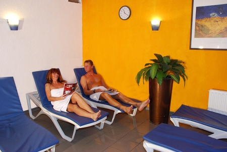 Ruheraum im Fitnessstudio Arabellapark in München Bogenhausen